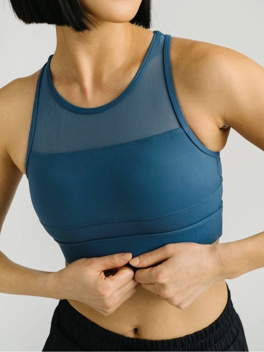 All-Star High-Neck Performance Sports Bra in Navy Blue